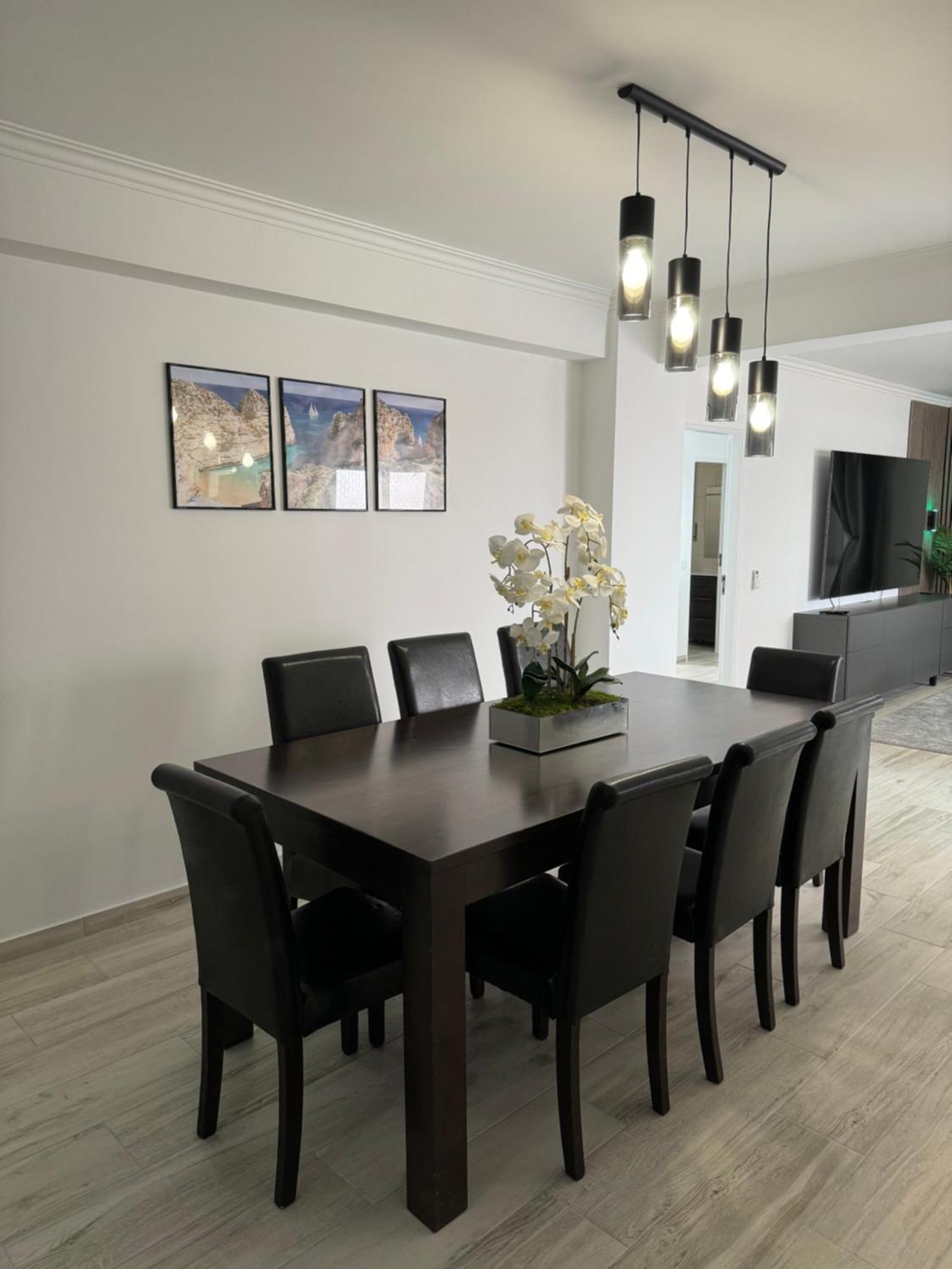 Princess Retreat Beautiful Modern Aprt 2 Min Walk From Quarteira Beach Bagian luar foto