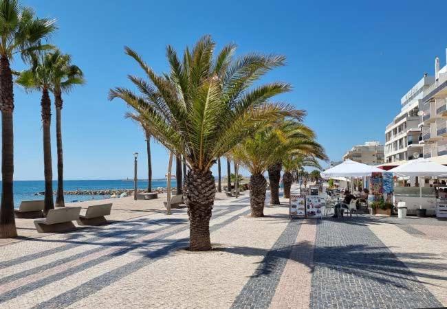 Princess Retreat Beautiful Modern Aprt 2 Min Walk From Quarteira Beach Bagian luar foto