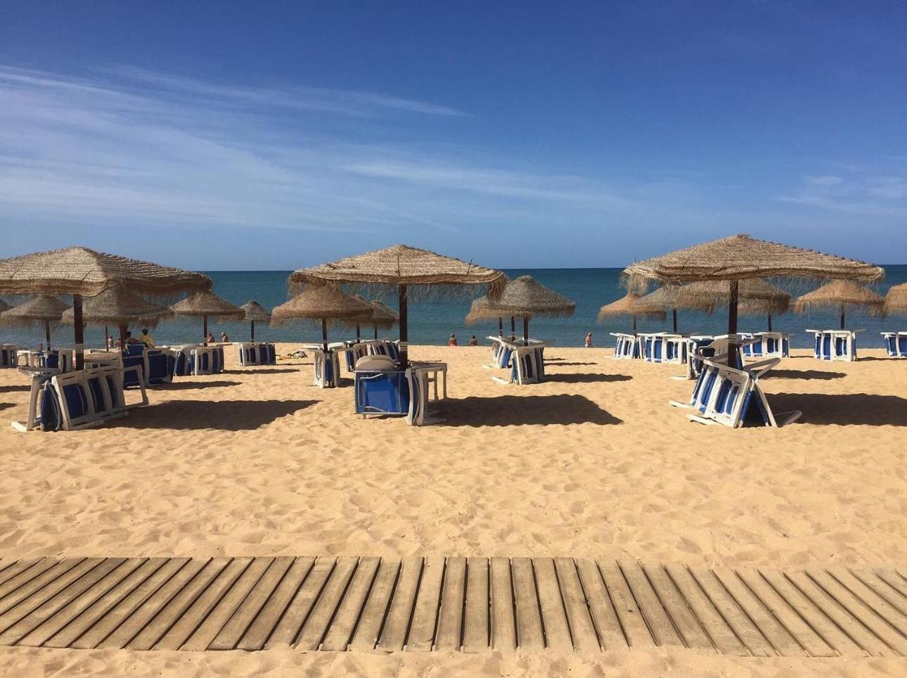 Princess Retreat Beautiful Modern Aprt 2 Min Walk From Quarteira Beach Bagian luar foto