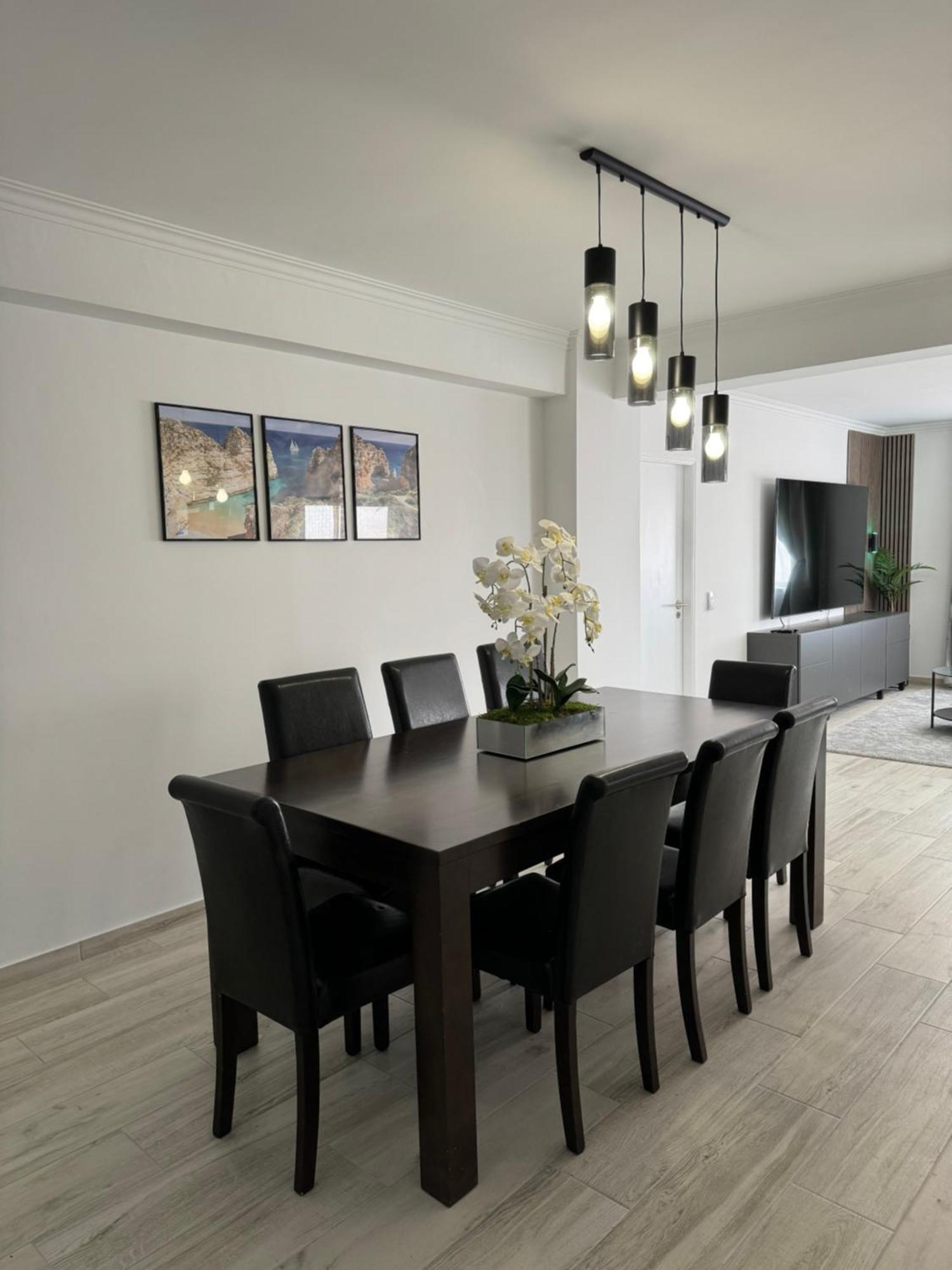 Princess Retreat Beautiful Modern Aprt 2 Min Walk From Quarteira Beach Bagian luar foto