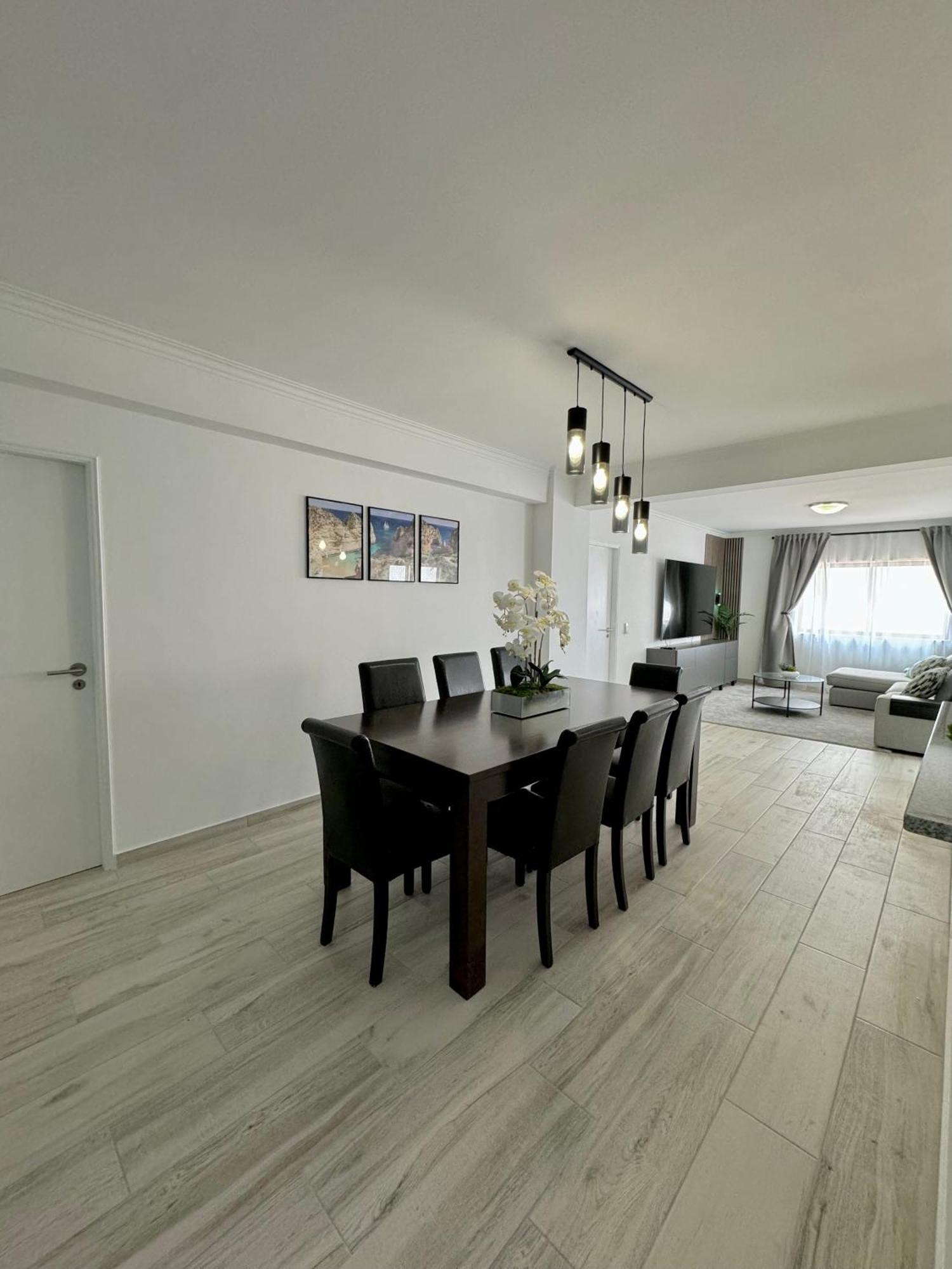 Princess Retreat Beautiful Modern Aprt 2 Min Walk From Quarteira Beach Bagian luar foto