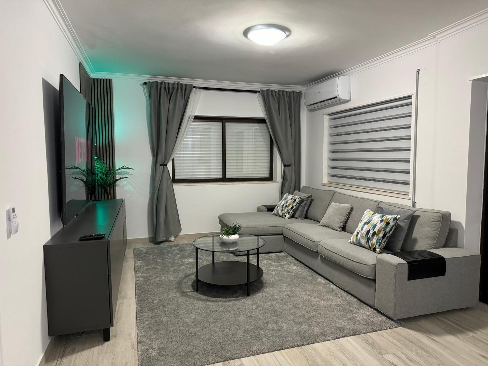 Princess Retreat Beautiful Modern Aprt 2 Min Walk From Quarteira Beach Bagian luar foto